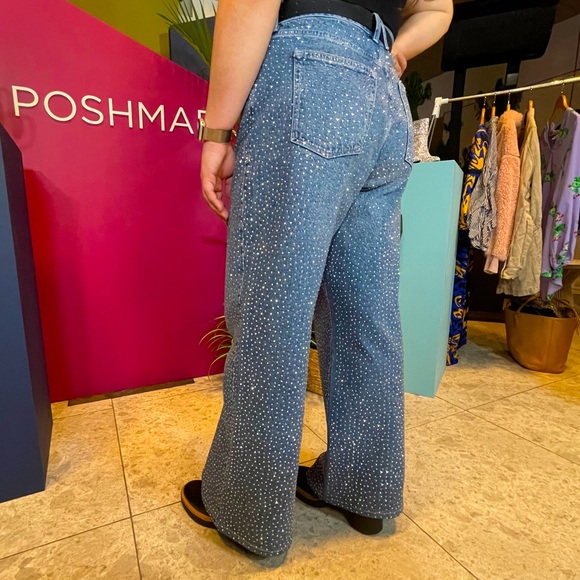 Good American Good Ease Embellished Jeans - Picture 2 of 4